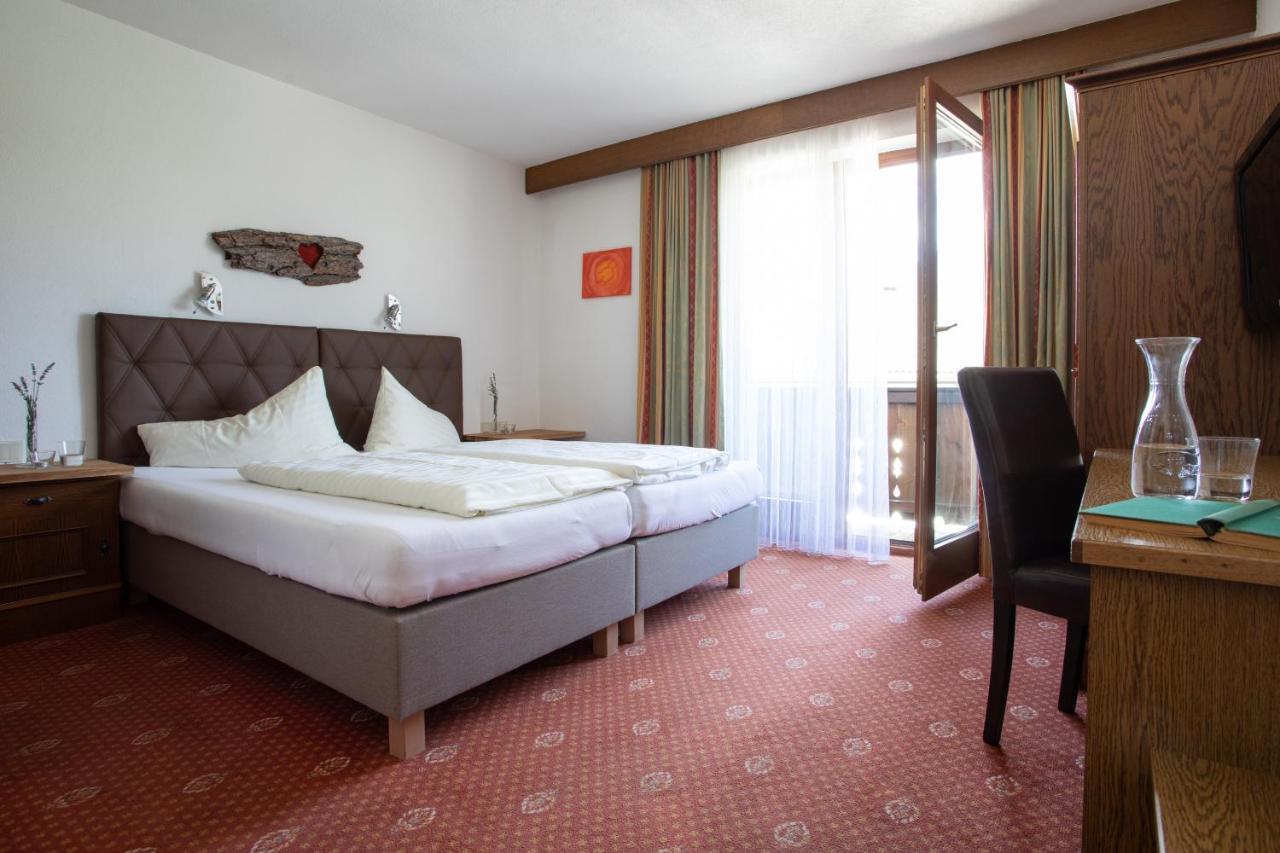 Ferienhotel Bergland Арцл им Пицтал Екстериор снимка
